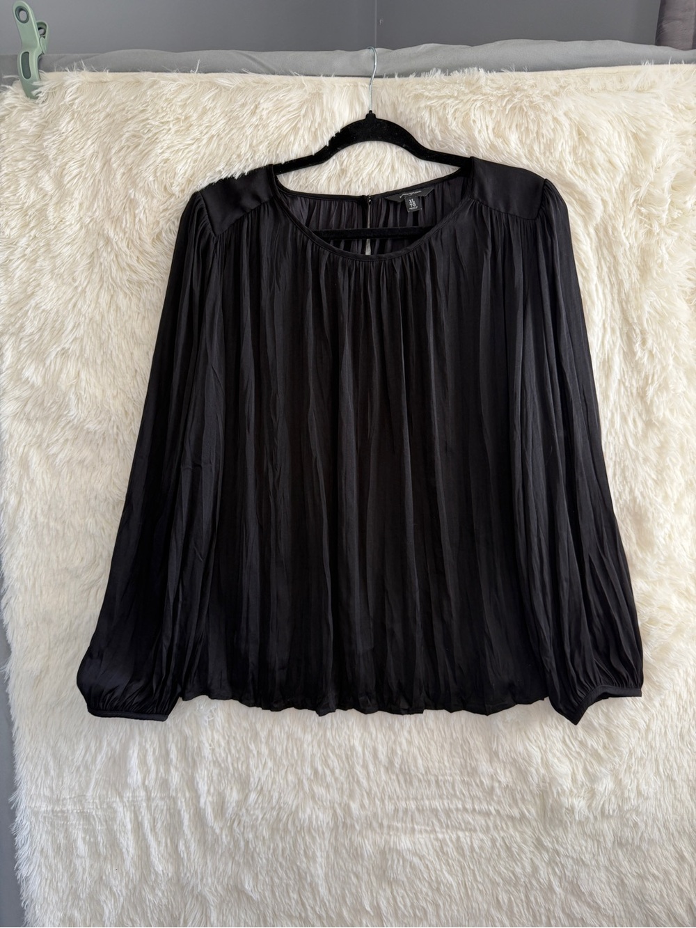 Banana Republic Womens Dark Academia Pleated Blouse Size XL Black Quiet Luxury